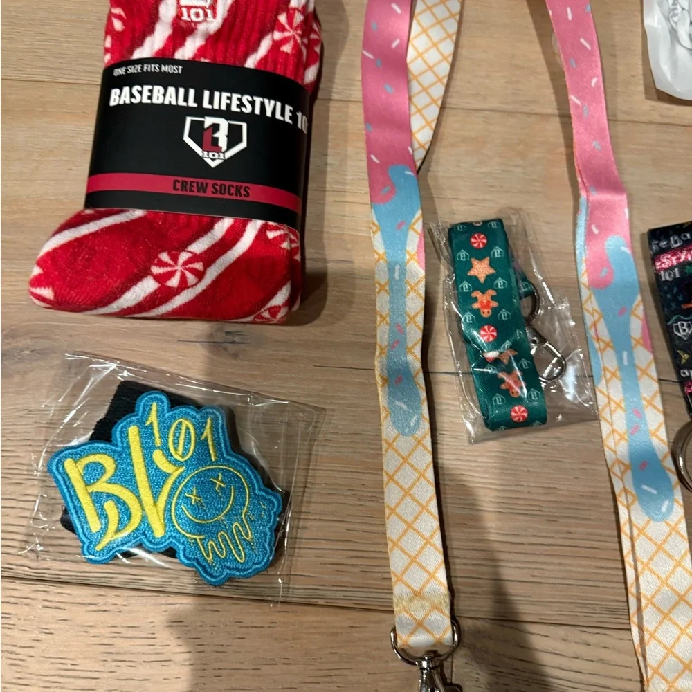 Baseball Lifestyle Socks and Accessories Set - Picture 2 of 5